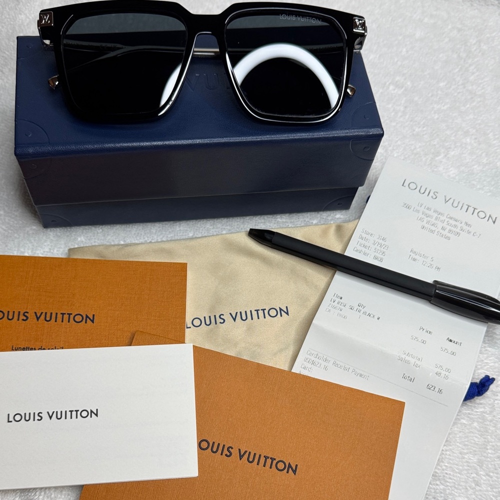 Louis Vuitton Rise Square Sunglasses Black - Picture 11 of 14